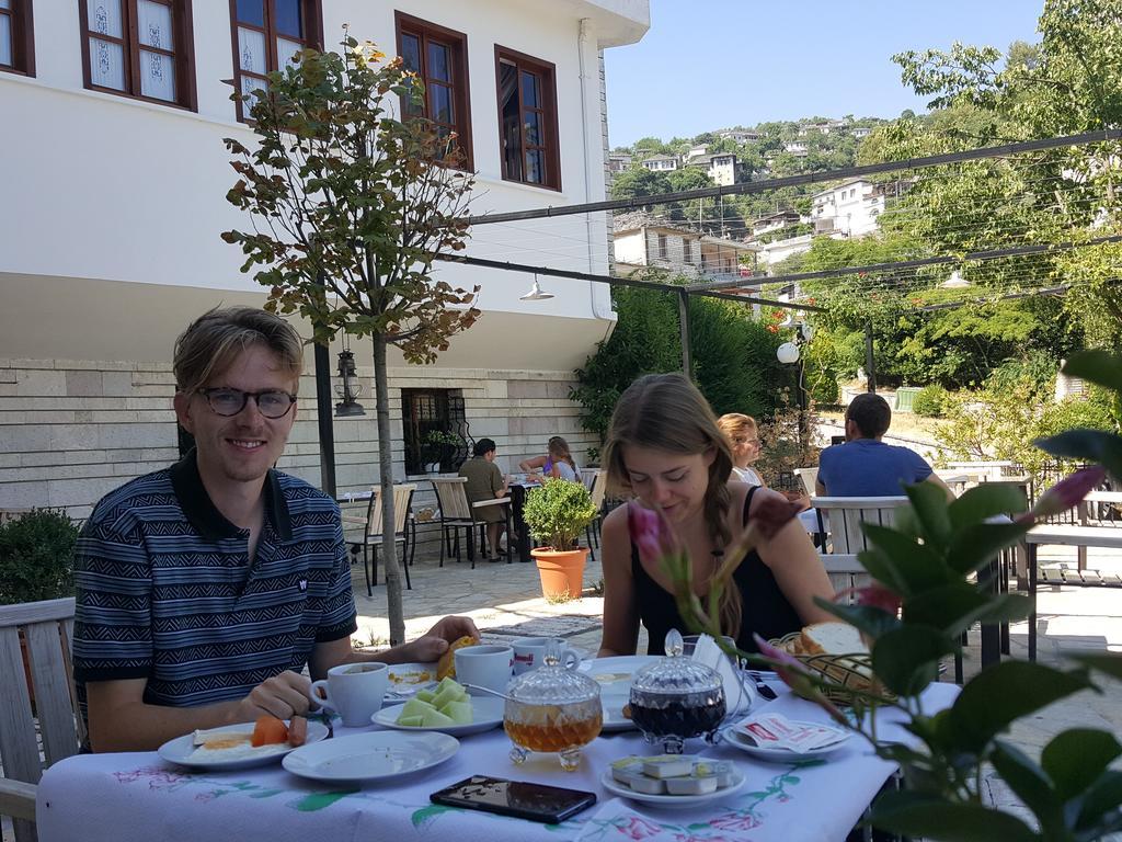 Hotel Gjirokastra 3*